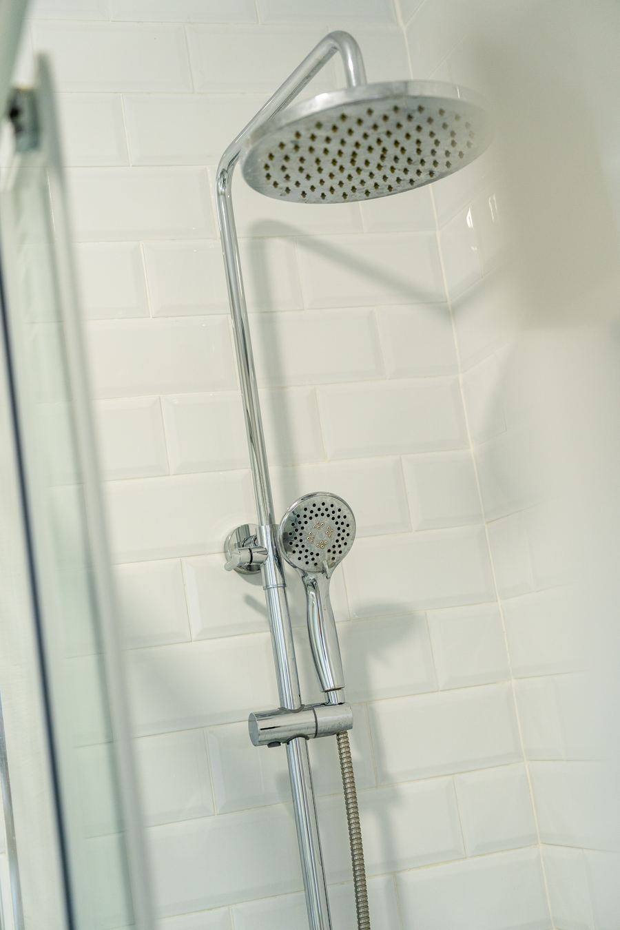 Rain shower with hand shower